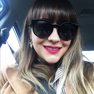 Meet your Posher, Nayeli